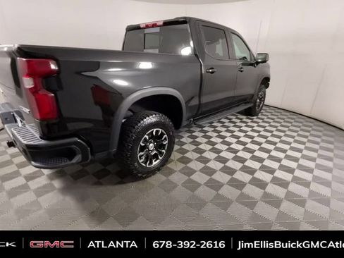 Used 2024 Chevrolet Silverado 1500 ZR2 image 9