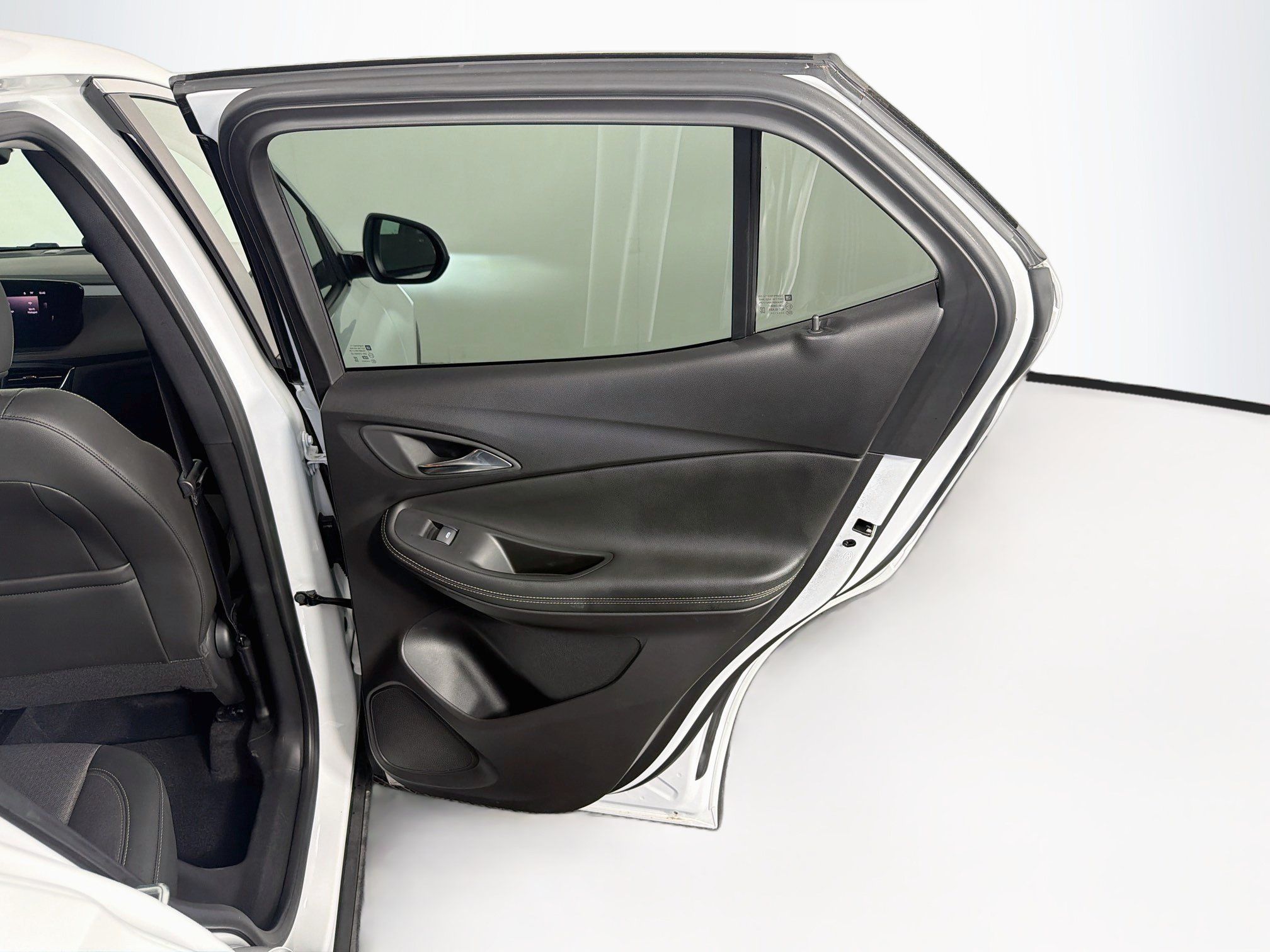 Used 2025 Buick Encore GX Preferred FWD image 31