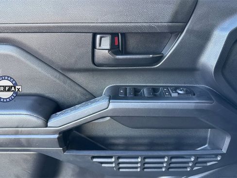 Used 2025 Toyota Tacoma SR image 15
