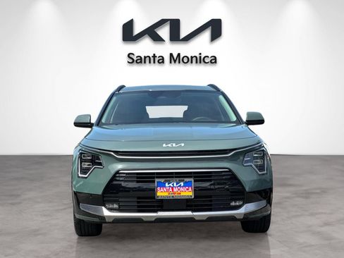Certified 2024 Kia Niro SX Touring FWD image 11