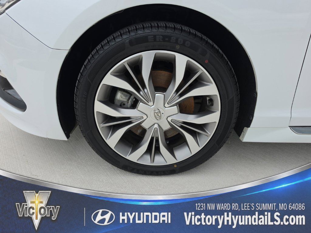 Used 2017 Hyundai Sonata Limited 2.0T FWD image 9