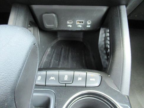 Used 2023 Chevrolet TrailBlazer LT AWD/4WD image 25