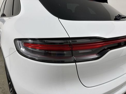 New 2026 Porsche Macan AWD/4WD image 18