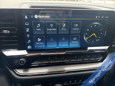 Used 2025 Chevrolet Silverado 2500 ZR2 w/ Technology Package image 12