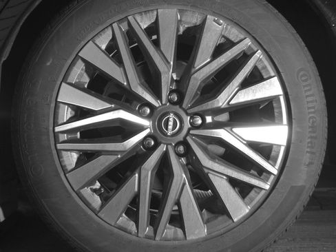 Used 2025 Nissan Altima 2.5 SV image 14