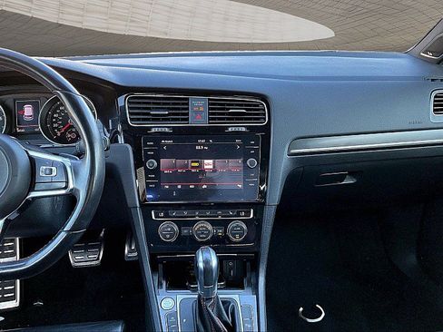 Used 2018 Volkswagen GTI Autobahn FWD image 19