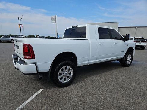 Used 2026 RAM 2500 Laramie AWD/4WD image 8