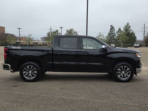 Used 2024 Chevrolet Silverado 1500 LT image 3