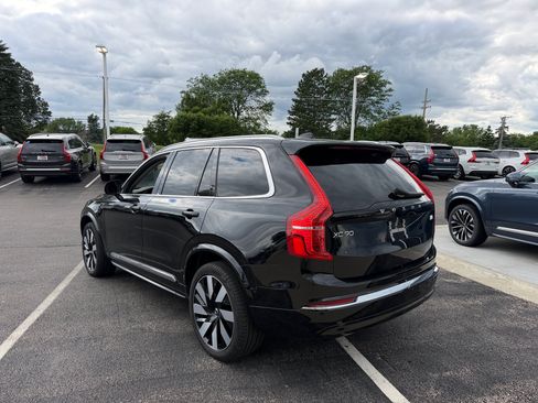 Used 2024 Volvo XC90 T8 Plus w/ Protection Package AWD/4WD image 5