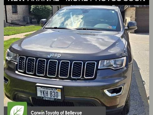 Used 2017 Jeep Grand Cherokee Laredo w/ Quick Order Package 23E AWD/4WD image 1