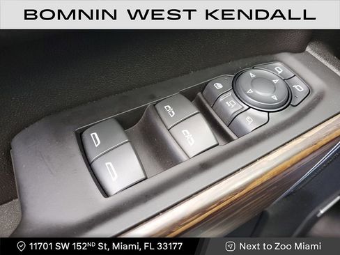 Used 2022 Chevrolet Silverado 2500 High Country w/ Z71 Off-Road Package image 9