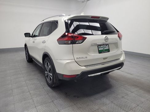 Used 2019 Nissan Rogue SV w/ Premium Package image 5