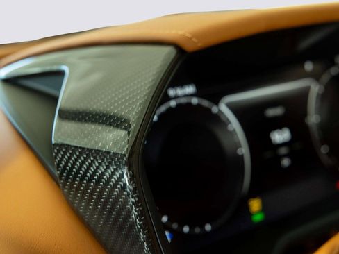 New 2026 Aston Martin DBX 707 image 25