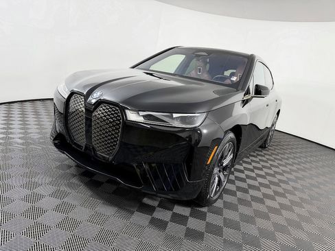 Used 2023 BMW iX xDrive50 w/ Sport Package image 23