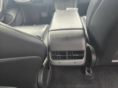Used 2023 Tesla Model 3 Standard Range RWD image 29