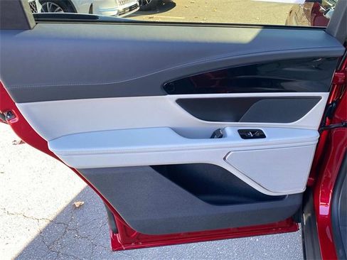 New 2026 Lincoln Nautilus Premier image 8