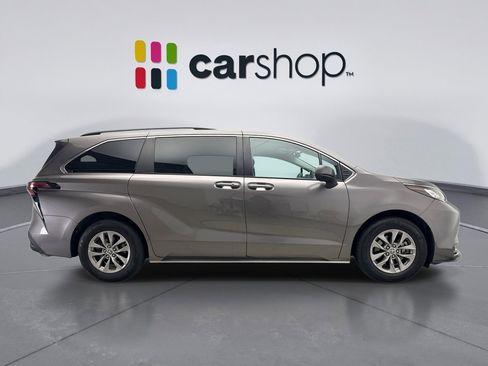 Used 2022 Toyota Sienna LE AWD/4WD image 6