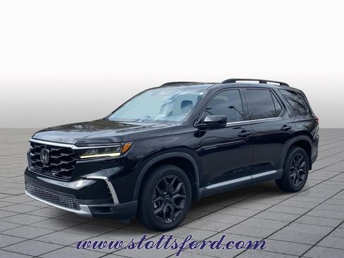 Used 2023 Honda Pilot Elite image 3