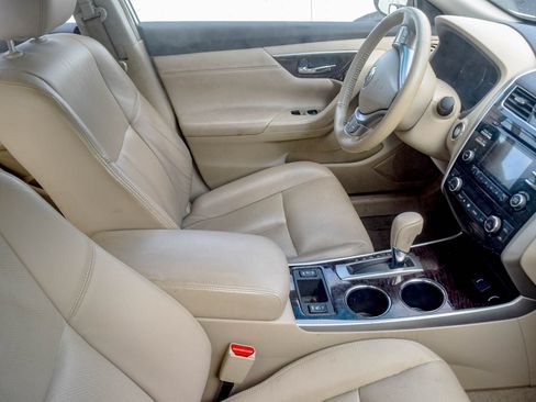 Used 2013 Nissan Altima 2.5 SL w/ 2.5 Moonroof Pkg FWD image 8