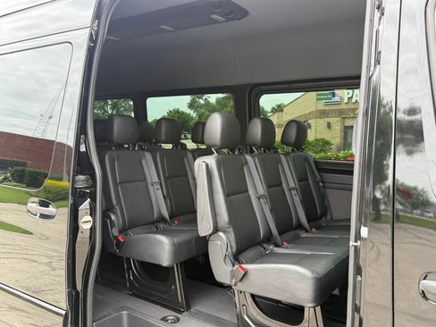 Used 2023 Mercedes-Benz Sprinter 2500 image 15
