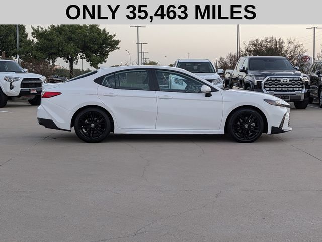 Used 2025 Toyota Camry SE FWD image 4
