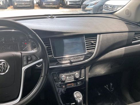 Used 2020 Buick Encore Preferred AWD/4WD image 7