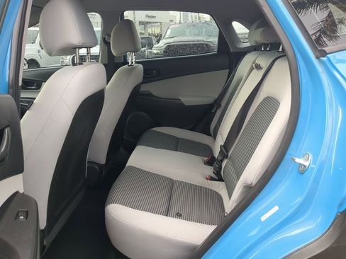 Used 2022 Hyundai Kona SE image 13