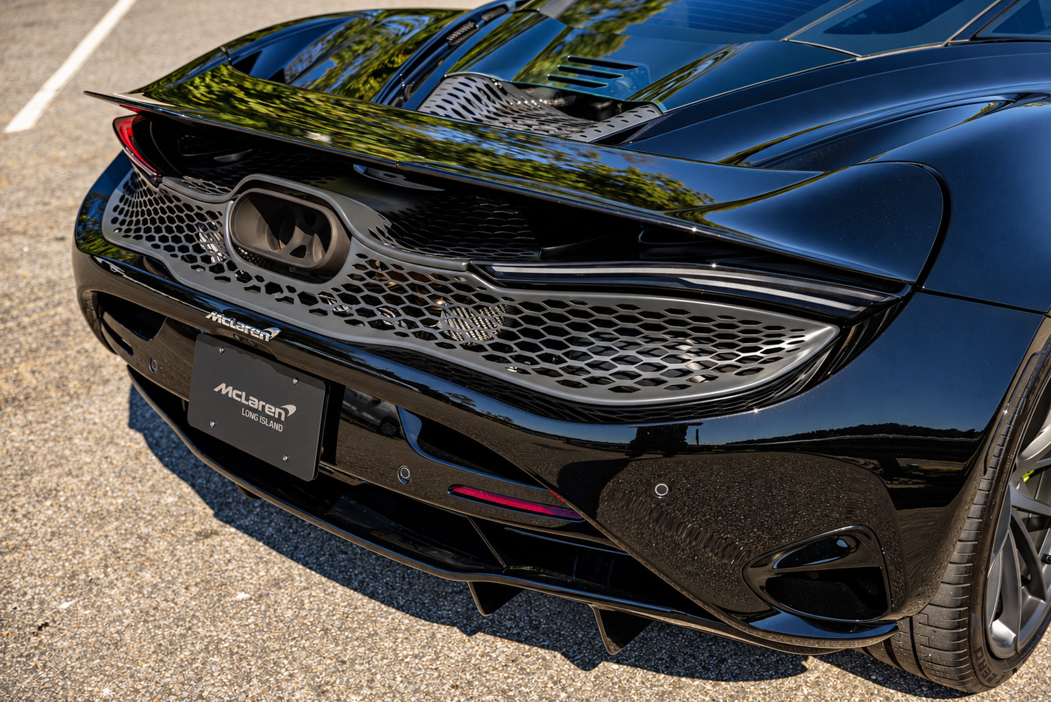 Used 2024 McLaren 750S RWD image 26
