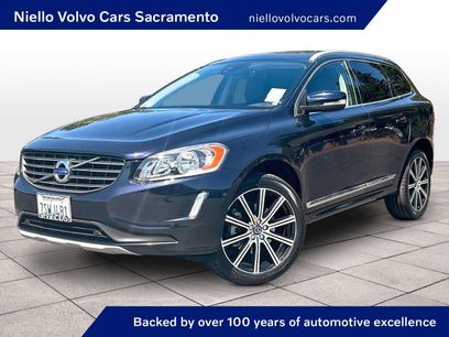 Used 2016 Volvo XC60 T5 Premier w/ Proximity Package
