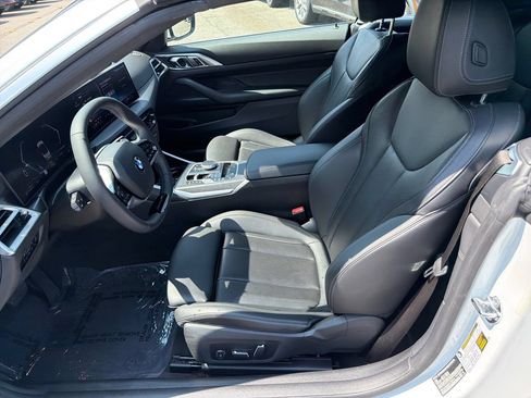 Used 2025 BMW 430i Convertible RWD image 9