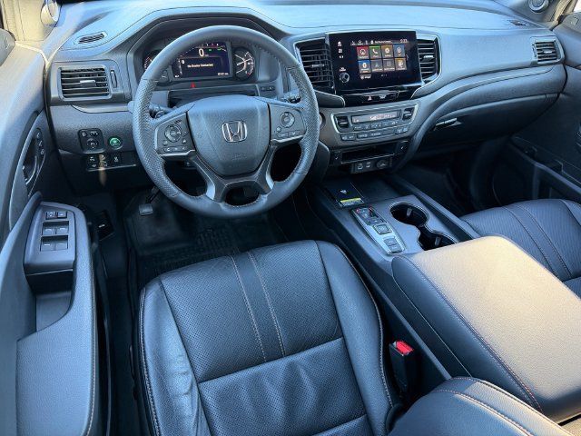 Used 2025 Honda Passport TrailSport image 33