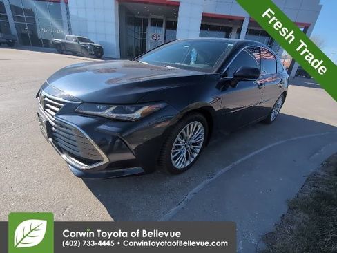 Used 2019 Toyota Avalon Limited w/ Advanced Safety Package image 8