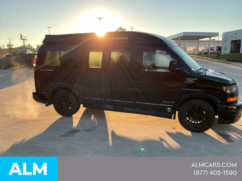 Used 2017 GMC Savana 2500 RWD image 5