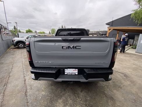 Used 2025 GMC Sierra EV Denali AWD/4WD image 5