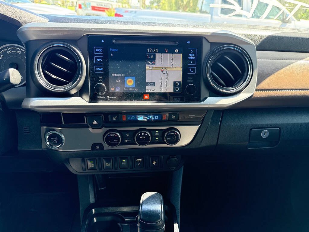 Used 2016 Toyota Tacoma Limited w/ Towing Package RWD image 16