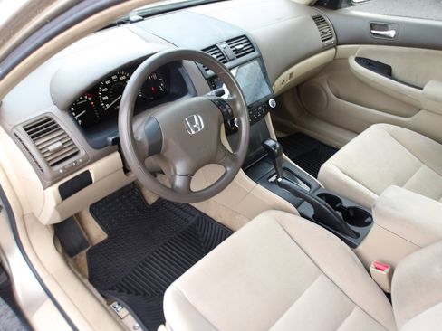 Used 2007 Honda Accord VP image 9