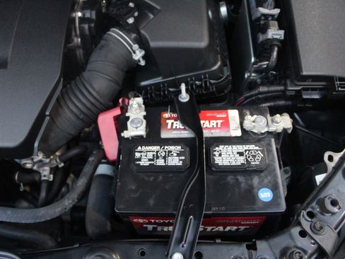 Used 2018 Toyota Corolla iM image 23