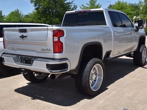 Used 2022 Chevrolet Silverado 2500 High Country w/ Safety Package II AWD/4WD image 6