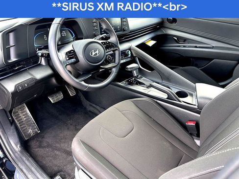 Used 2025 Hyundai Elantra Sport image 17