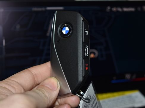 New 2026 BMW X3 xDrive30 w/ Premium Package image 13