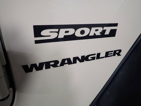 Used 2016 Jeep Wrangler Sport w/ Quick Order Package 24S image 24