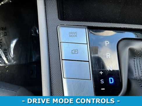 Used 2024 Hyundai Elantra SEL FWD image 14
