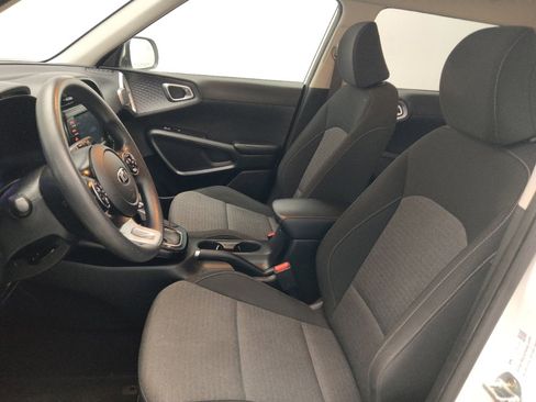 Used 2020 Kia Soul S FWD image 17