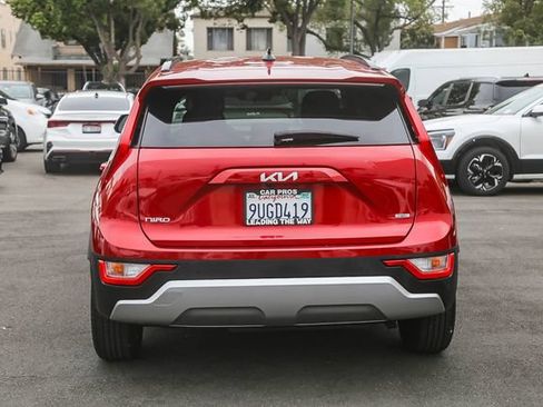 Certified 2025 Kia Niro EX FWD image 9