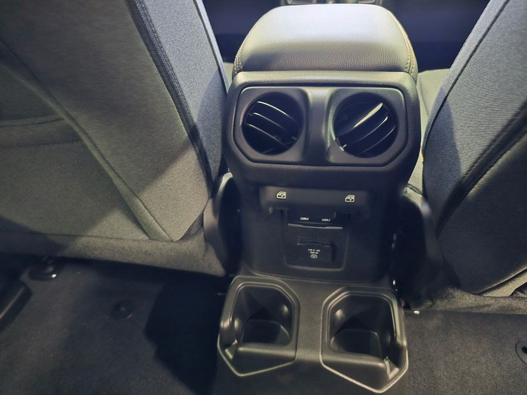 New 2025 Jeep Wrangler Unlimited Sahara AWD/4WD image 31