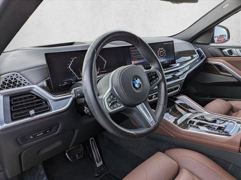 Used 2025 BMW X6 xDrive40i image 9