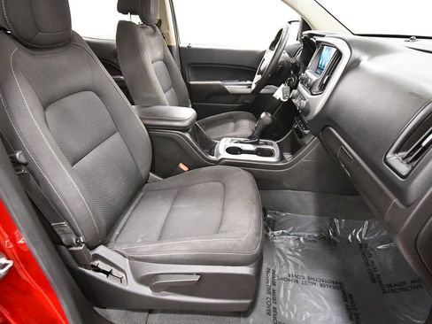 Used 2021 Chevrolet Colorado LT w/ LT Convenience Package image 18