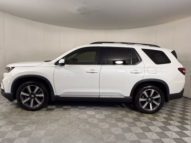 Used 2025 Honda Pilot Touring image 59
