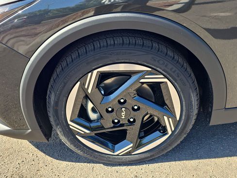 New 2025 Kia K4 EX image 35