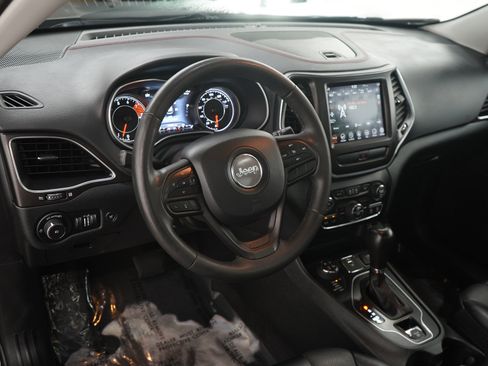 Used 2022 Jeep Cherokee Trailhawk w/ Trailhawk Elite Value Package AWD/4WD image 24